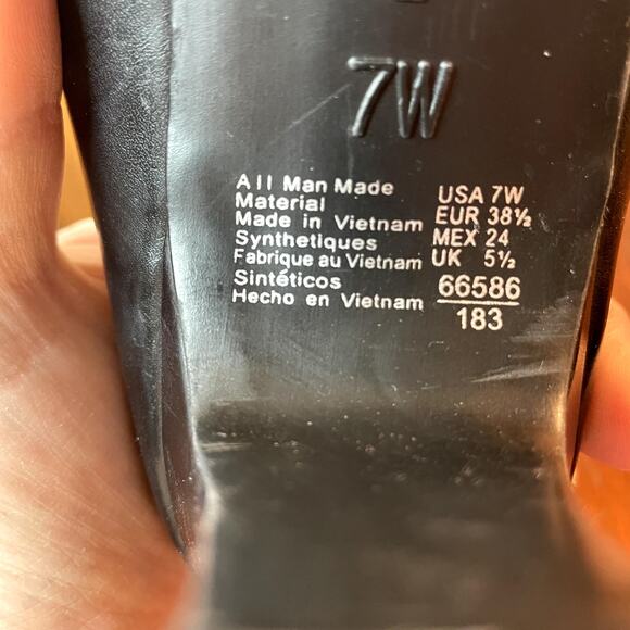 Predictions 3" heels women size 7W Vietnam made - Picture 7 of 8